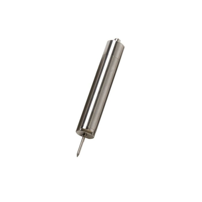 Objet cylindrique métallique en acier inoxydable avec une aiguille pointue à une extrémité, éventuellement un Enregistreur ThermaData® Pro en acier de Thermomètre.fr pour applications alimentaires, isolé sur fond blanc.